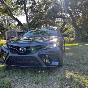 2018 Toyota Camry · SE Sedan 4D