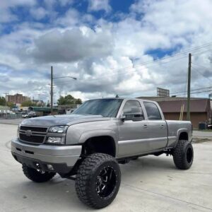 Alternative view of 2006 Chevy Silverado 2500hd LT with sunroof