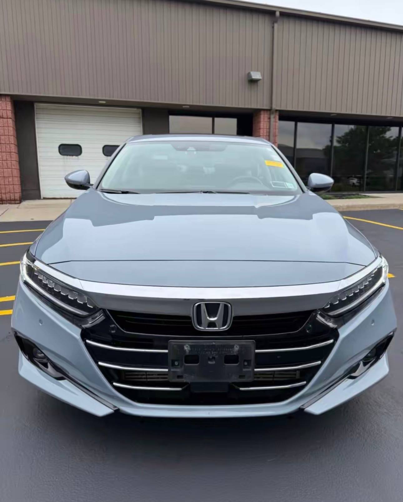 2022 Honda Accord • Touring Sedan 4D - Image 2