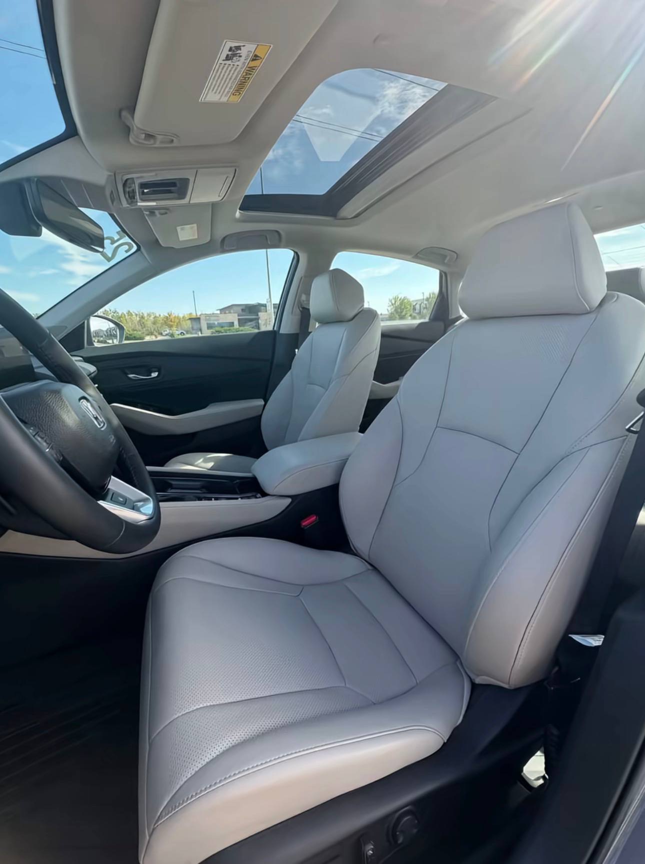2025 Honda Accord Hybrid Touring - Image 6