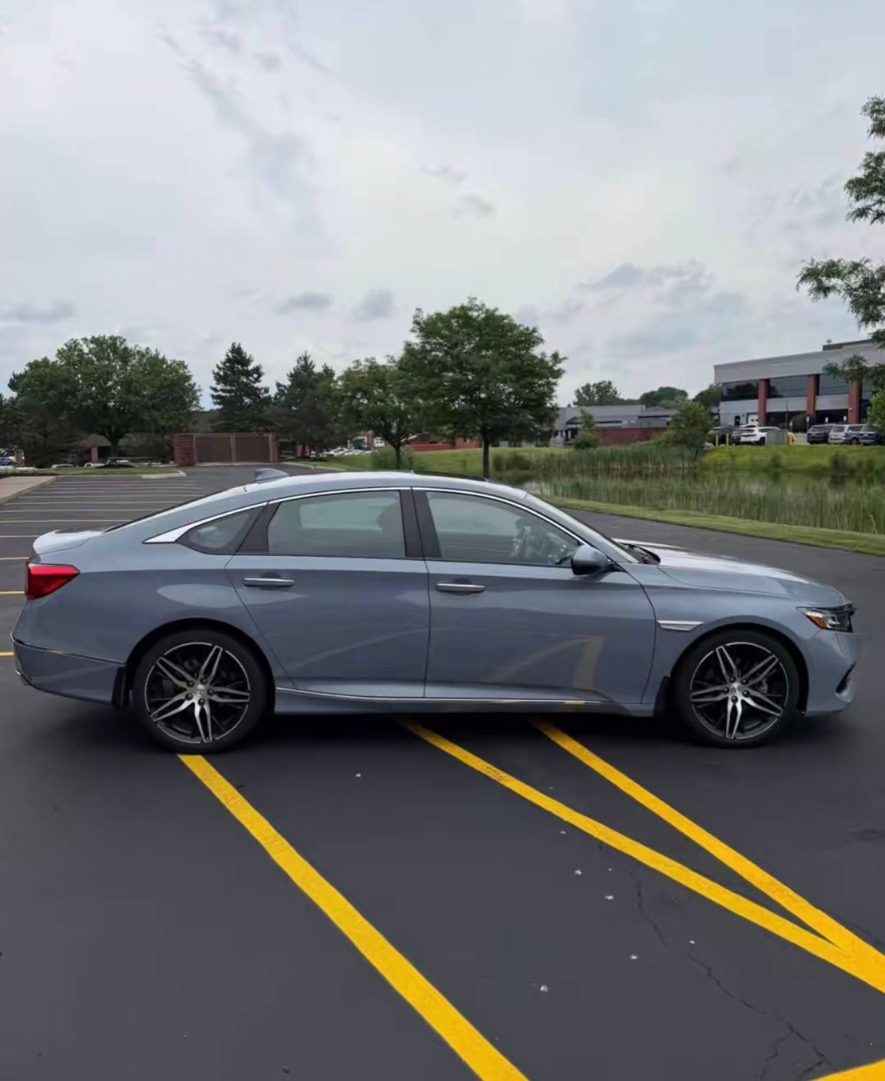 2022 Honda Accord • Touring Sedan 4D - Image 7