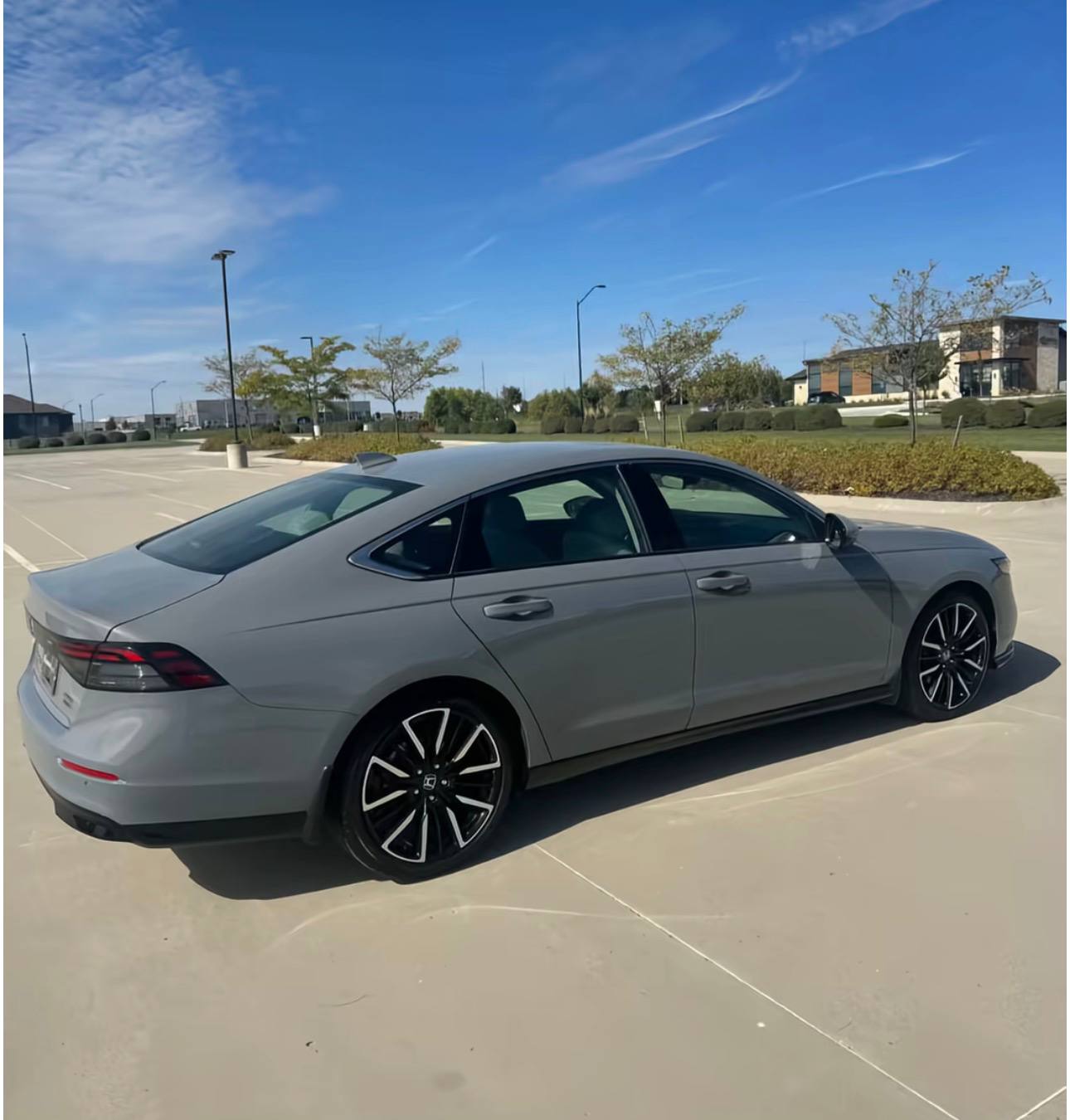 2025 Honda Accord Hybrid Touring - Image 2