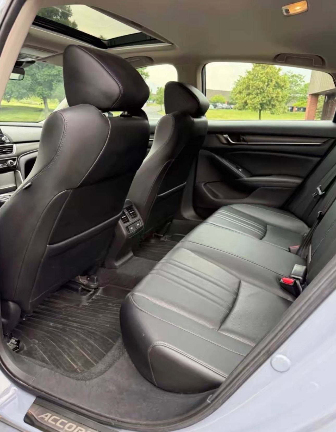 2022 Honda Accord • Touring Sedan 4D - Image 6