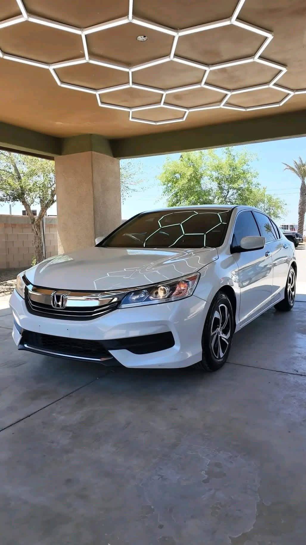 2016 Honda Accord LX - Image 10
