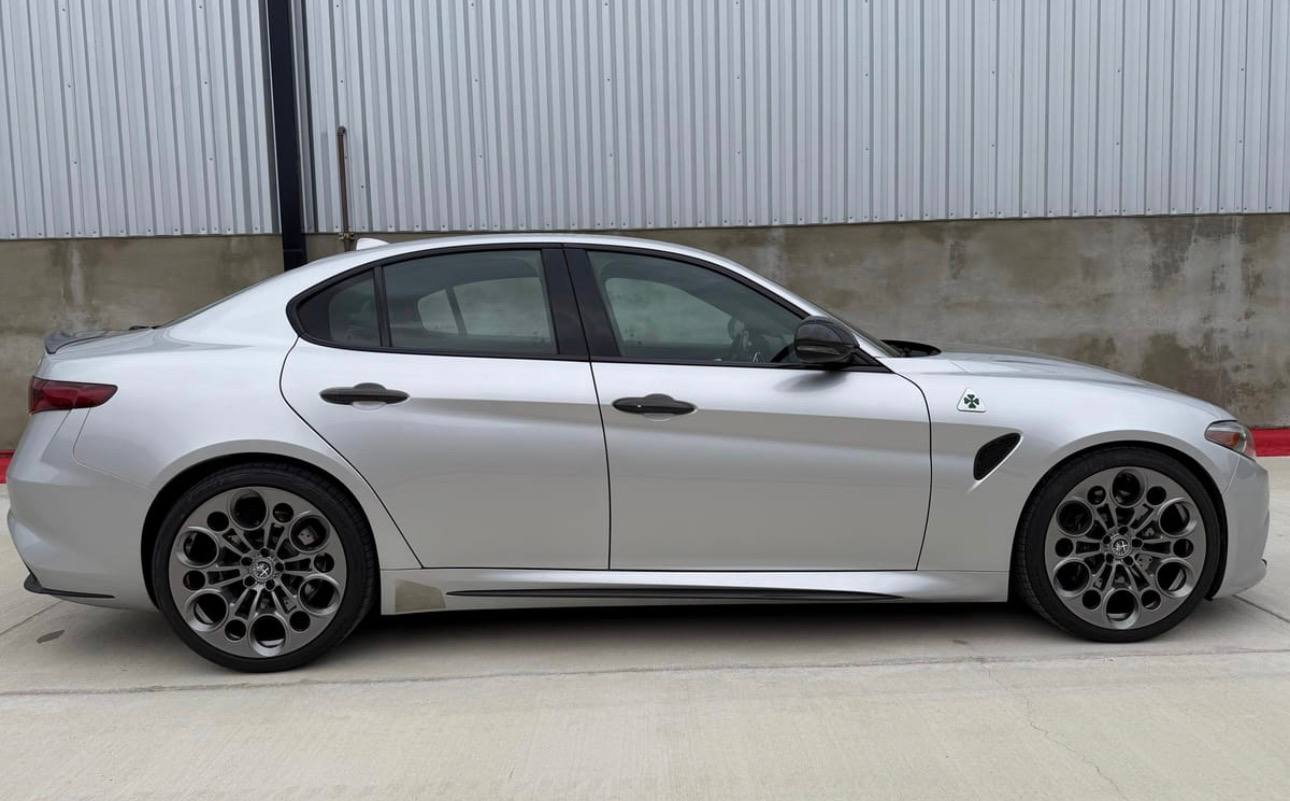 2017 Alfa Romeo Giulia Quadrifoglio - Image 4