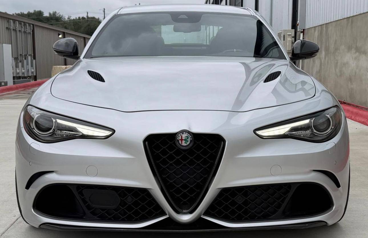 2017 Alfa Romeo Giulia Quadrifoglio - Image 3