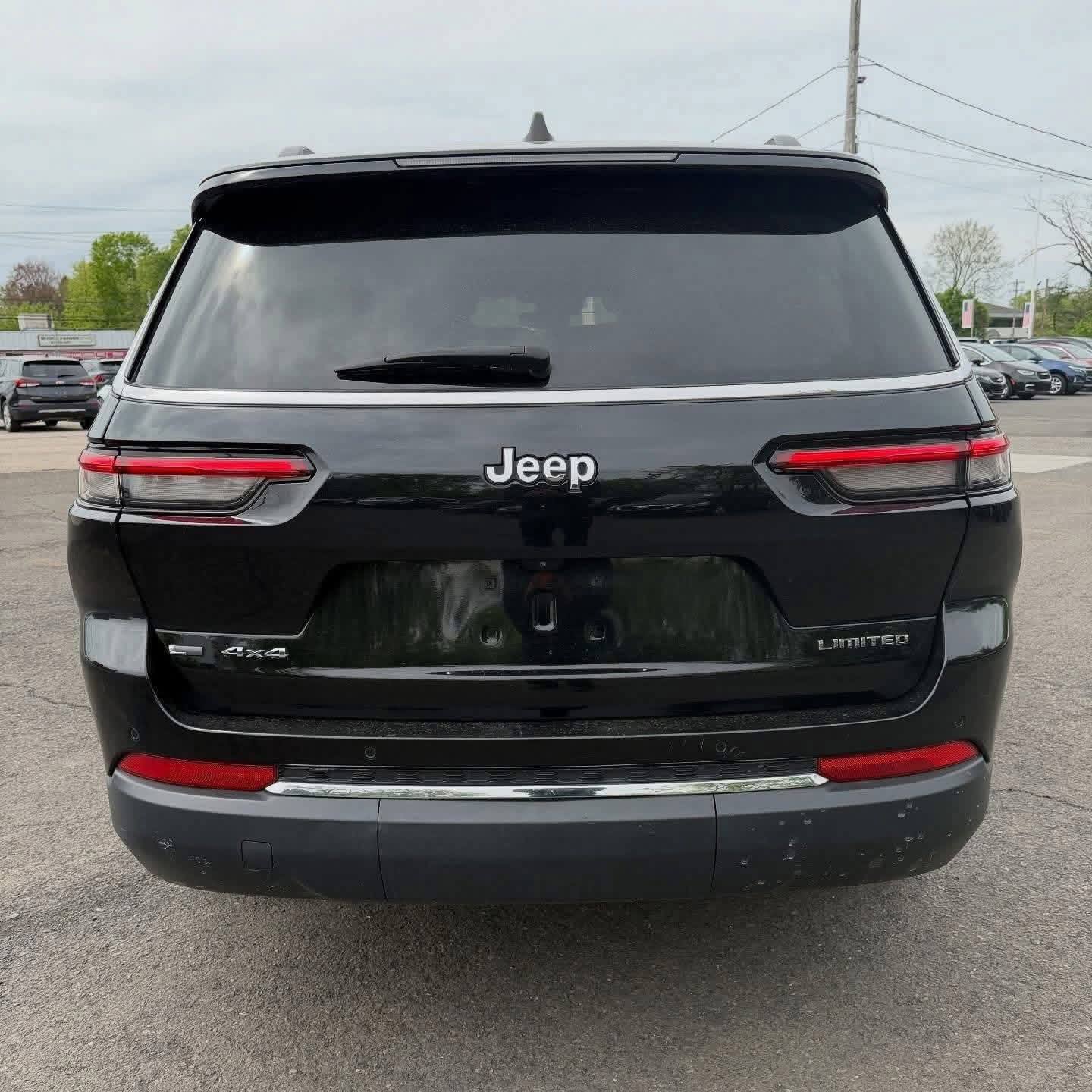 2023 Jeep Grand Cherokee L - Image 2