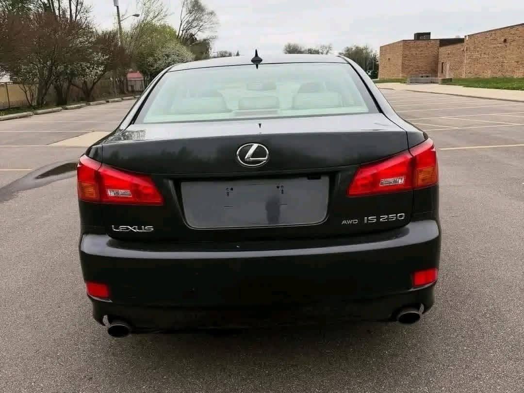 2008 Lexus IS 250 AWD - Image 2