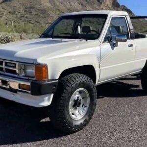Alternative view of 1986 Toyota 4Runner 4×4 5-Speed