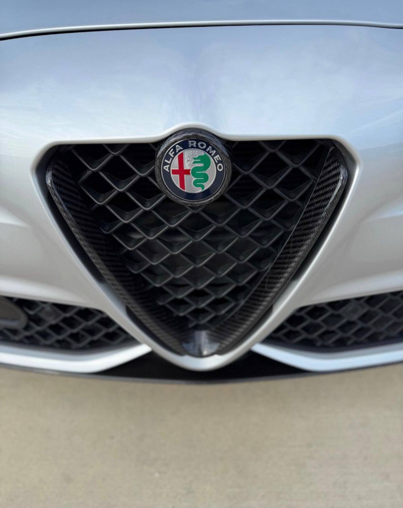 2017 Alfa Romeo Giulia Quadrifoglio - Image 9